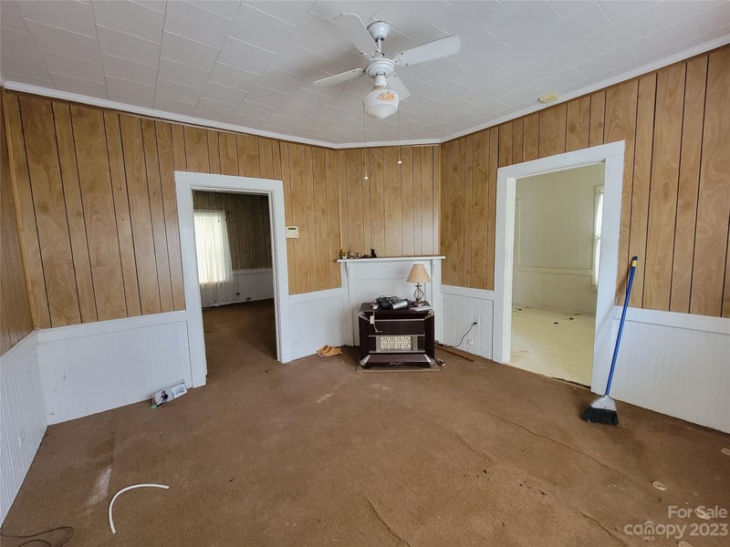 22 Stowe St, Lowell, NC 28098