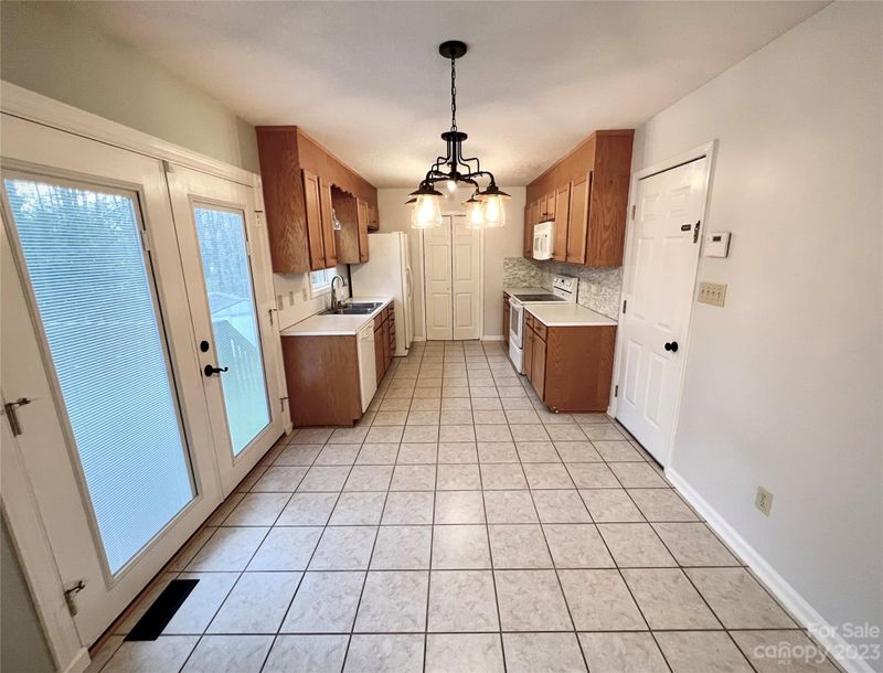 1215 Coventry Pl NW, Conover, NC 28613