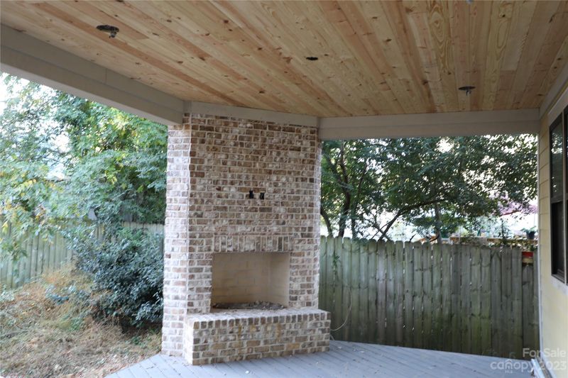 327 Dover Ave, Charlotte, NC 28209