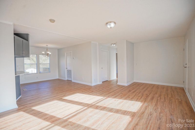 1090 Canada Dr, Dallas, NC 28034