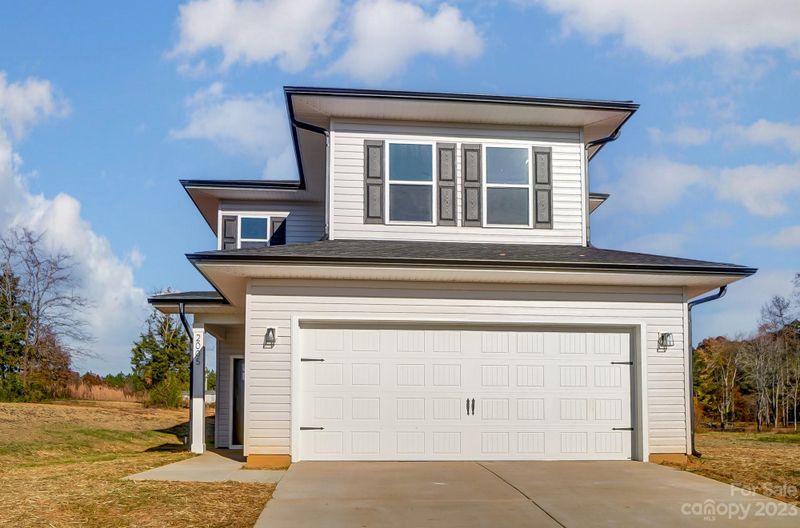2005 Germany Dr, Dallas, NC 28003