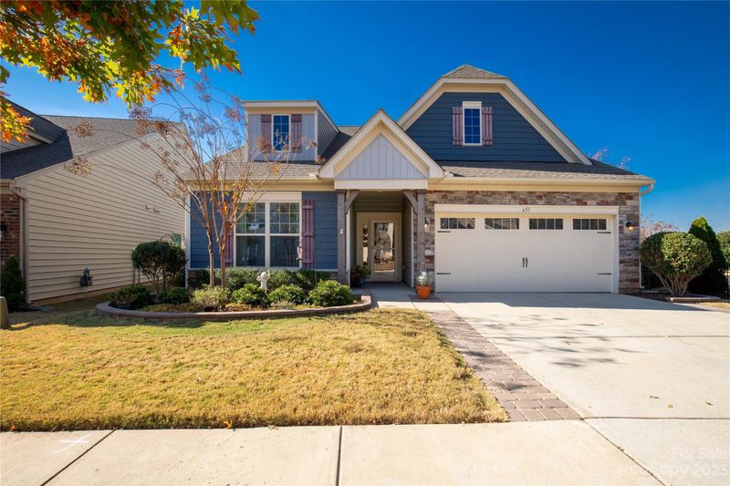 651 Mackenzie Falls Dr, Fort Mill, SC 29715