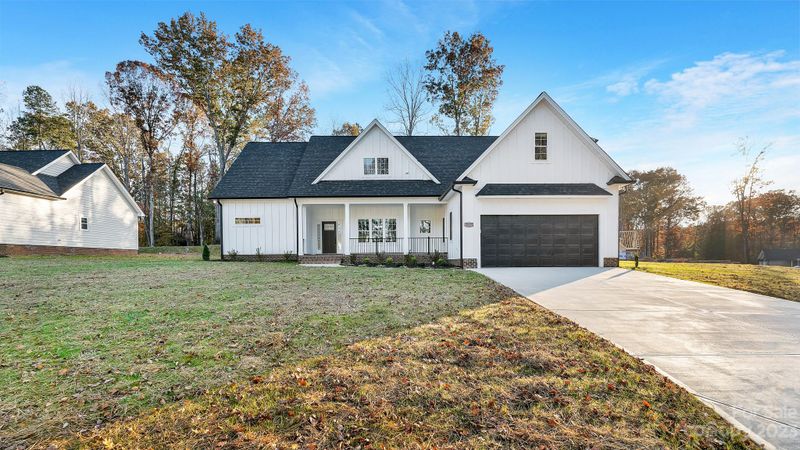 5017 Oconee Dr, Stanley, NC 28164