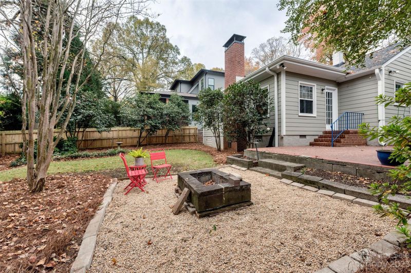 2016 Truman Rd, Charlotte, NC 28205