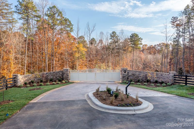 4C Ventosa Dr, Denver, NC 28037