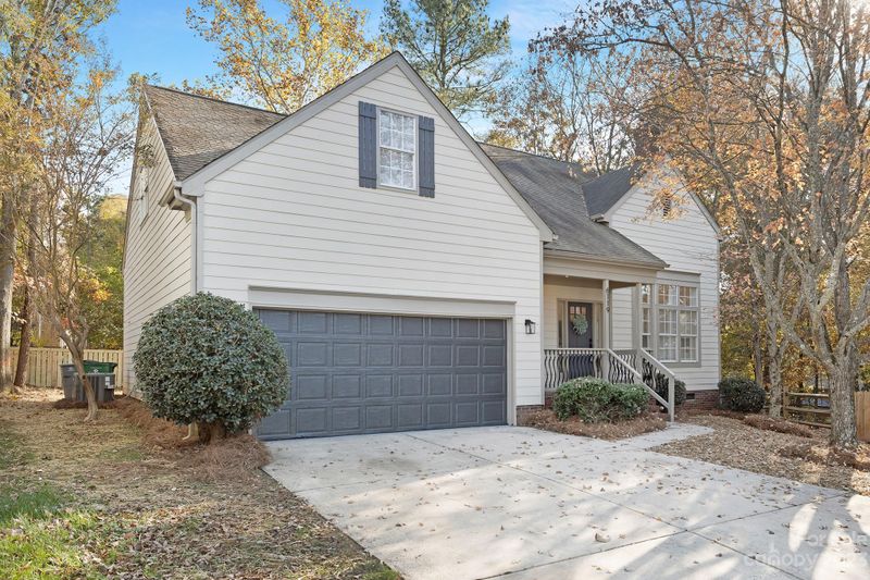 6119 Rosebriar Ln, Charlotte, NC 28277