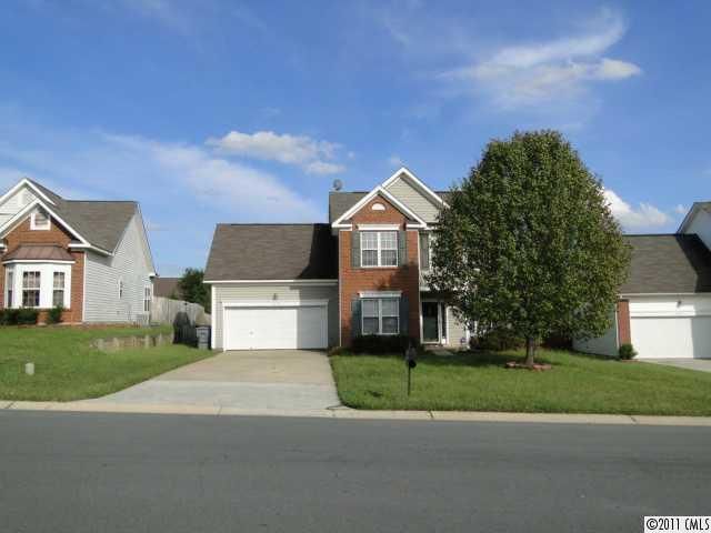 4620 Fox Thorne Dr, Charlotte, NC 28216