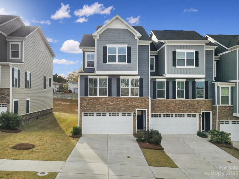 622 Crudent Rd, Tega Cay, SC 29708