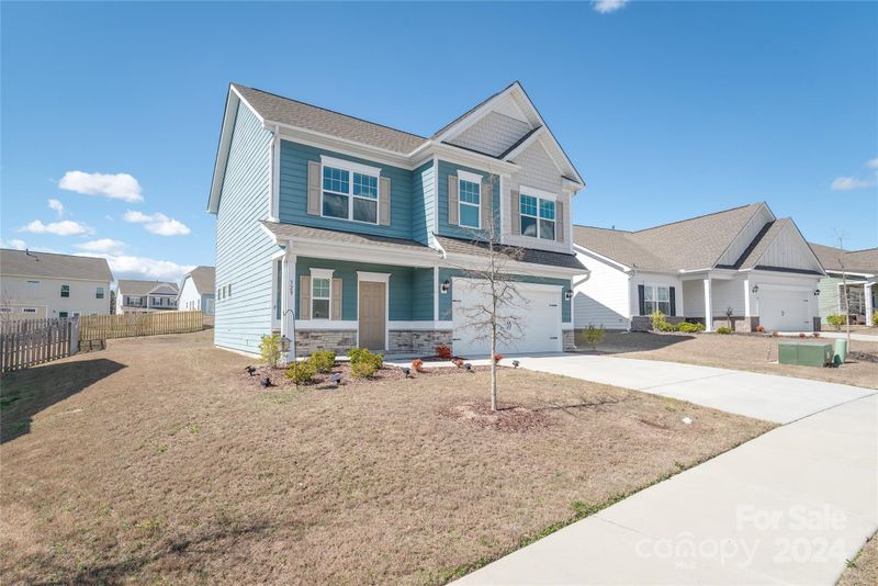 329 Ox Bow Cir, Mount Holly, NC 28120