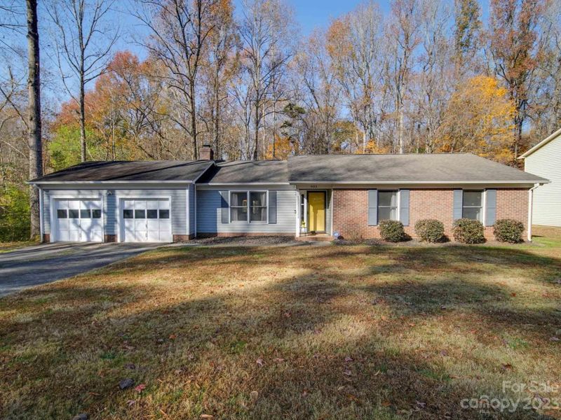 903 Foxborough Rd, Charlotte, NC 28213