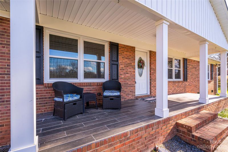 1053 Willow Dr, Lincolnton, NC 28092
