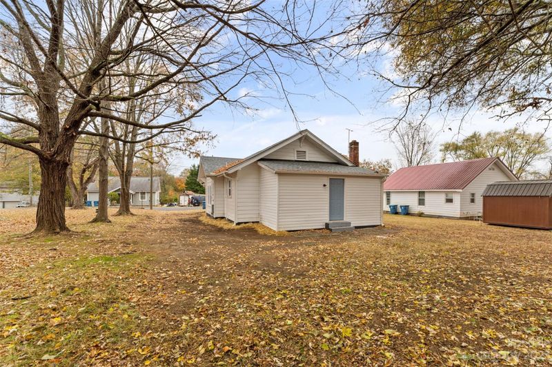 320 26th St SW, Hickory, NC 28602