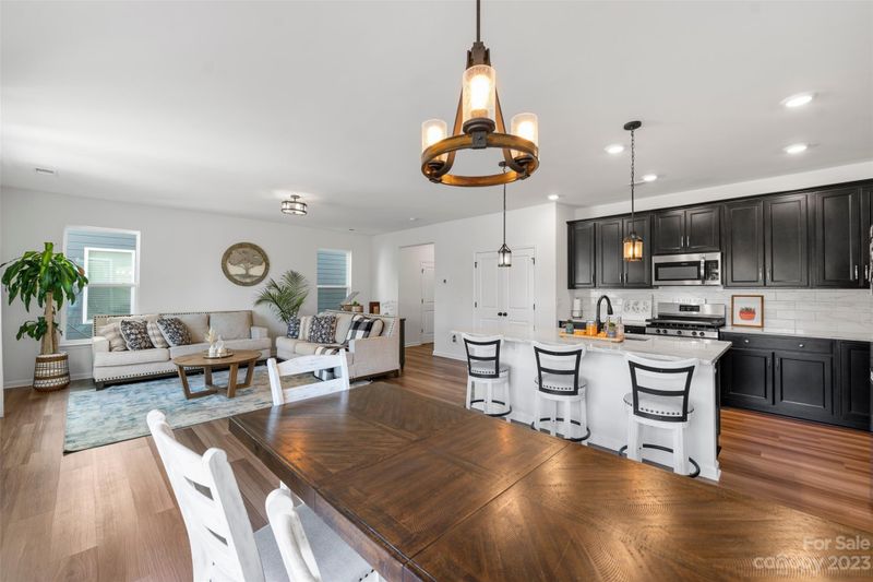 6118 Hampstead Pond Ln, Matthews, NC 28105