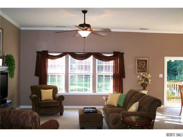 5629 Adolphus St, Catawba, NC 28609