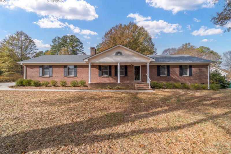 8312 Buckingham Ln, Harrisburg, NC 28075