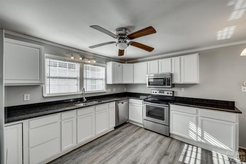 220 Lancaster Ave, Rock Hill, SC 29730
