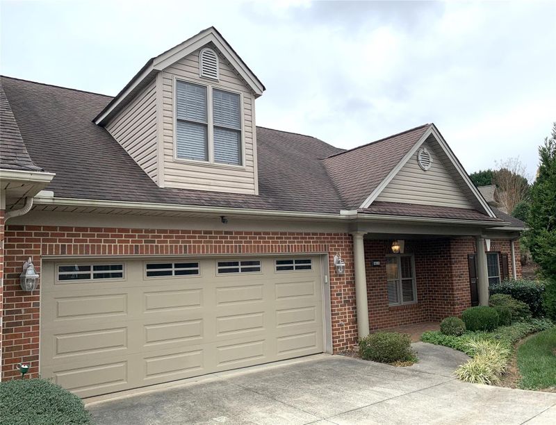 467 26th Ave, Hickory, NC 28601