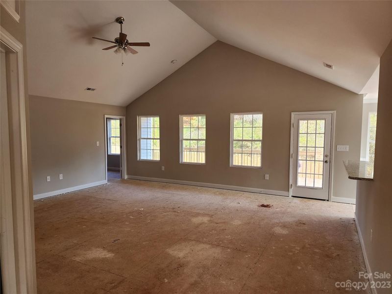 4156 S Olivers Cross Rd #3, Newton, NC 28658