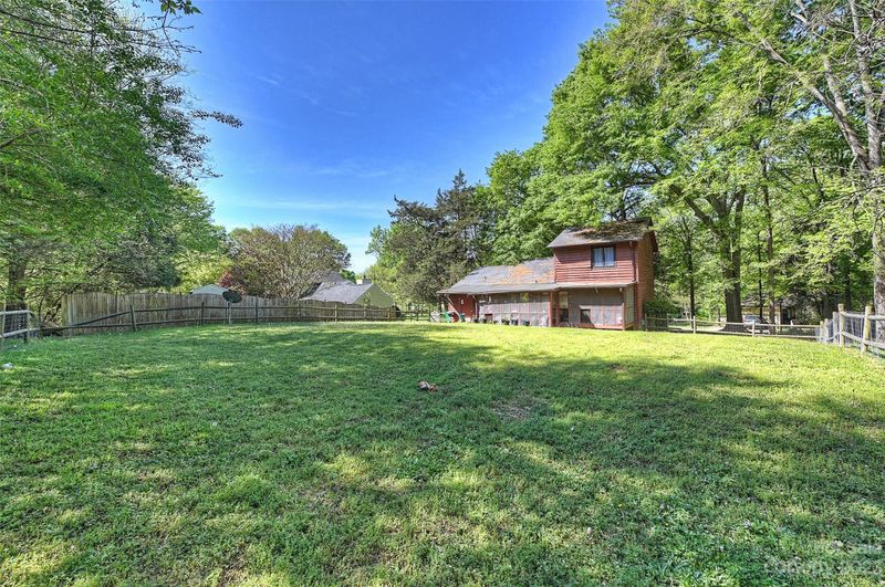 12029 Five Cedars Rd, Charlotte, NC 28226