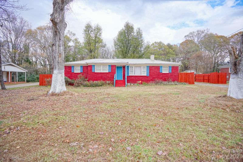 9725 Central Dr, Mint Hill, NC 28227