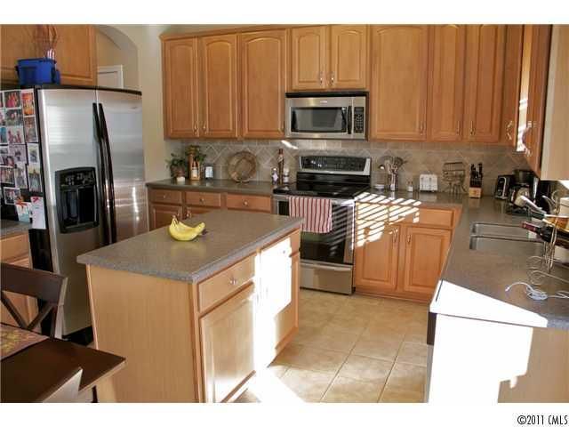 6433 Del Rio Rd, Charlotte, NC 28277