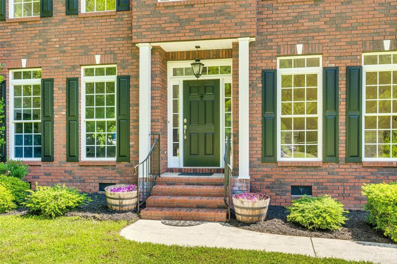 1135 Alysheba Ct, York, SC 29745