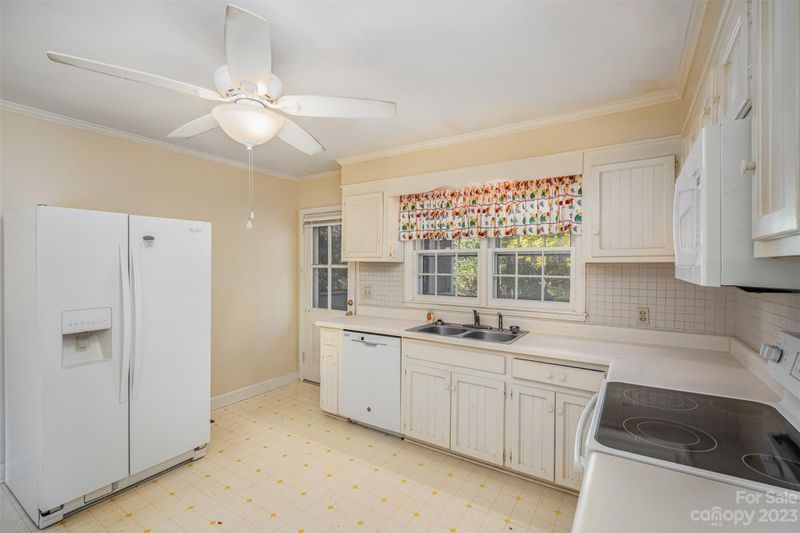 1601 Point Rd, Belmont, NC 28012