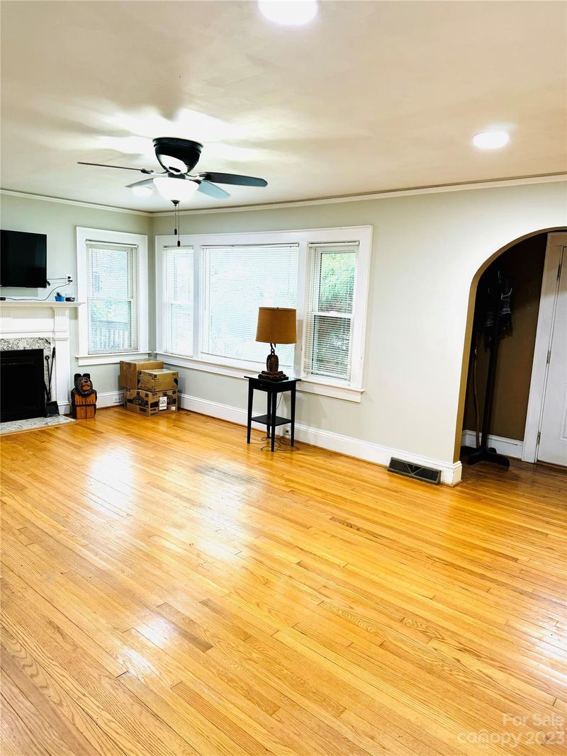 327 Grove St, Lincolnton, NC 28092