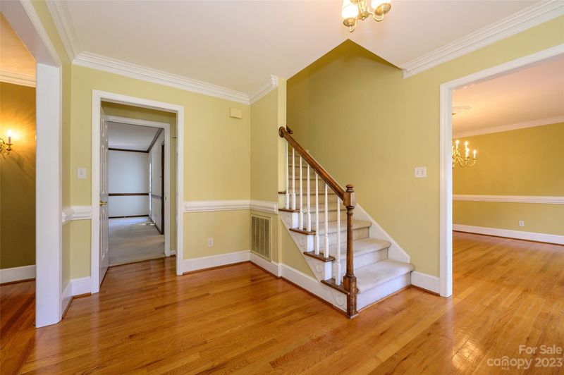 4021 Windwood Cir, Charlotte, NC 28226