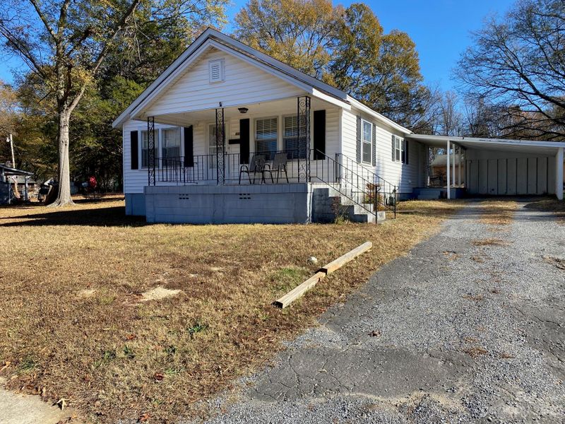 440 College St S, Dallas, NC 28034