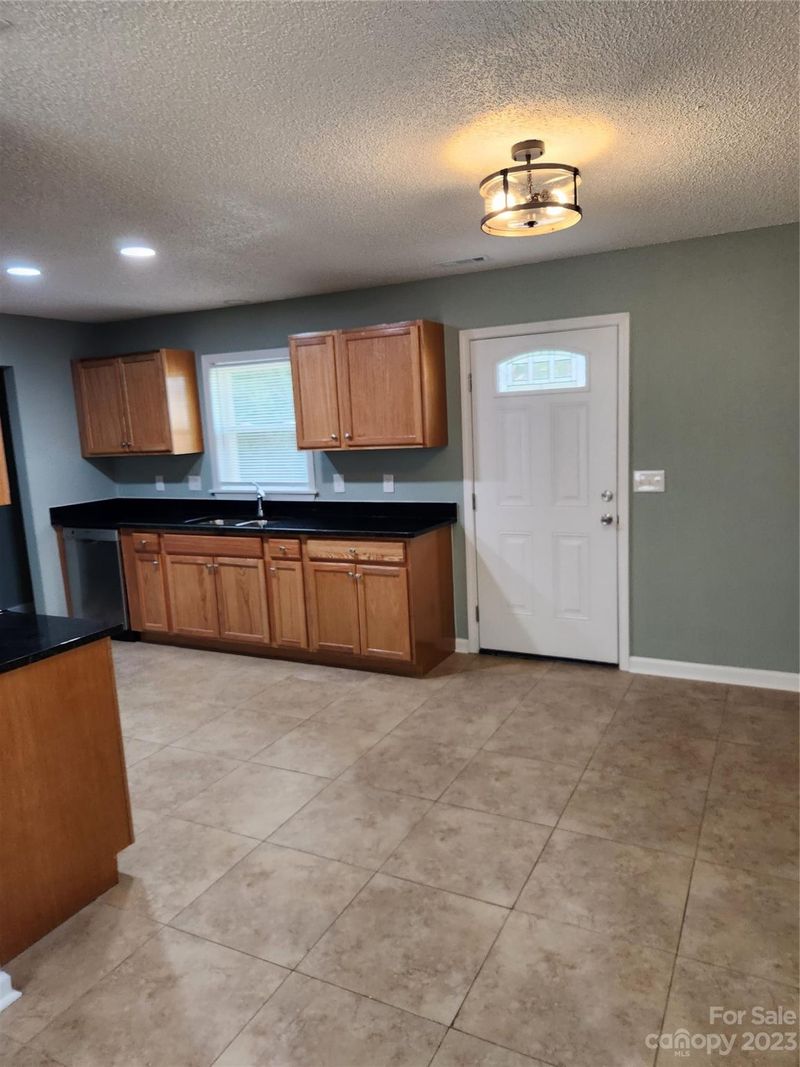 305 E Morrow Ave, Monroe, NC 28112