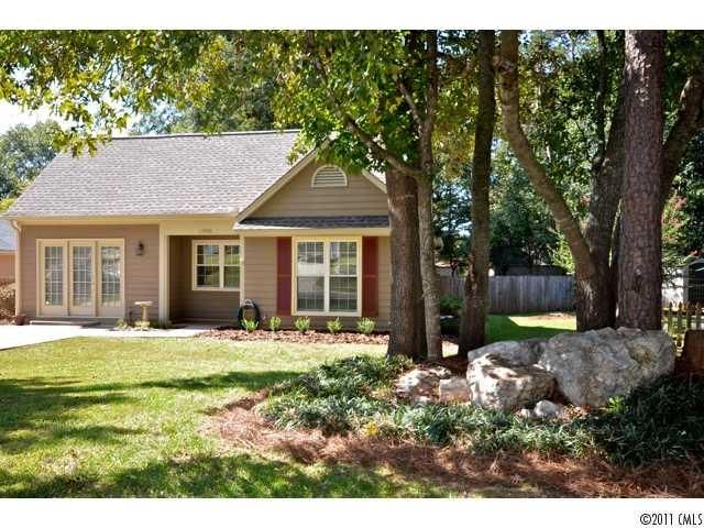 13806 Dansington Ct, Pineville, NC 28134