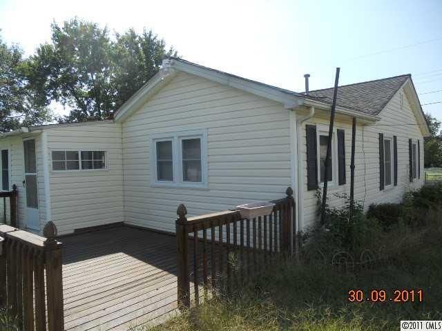 114 Springs St, Gastonia, NC 28056