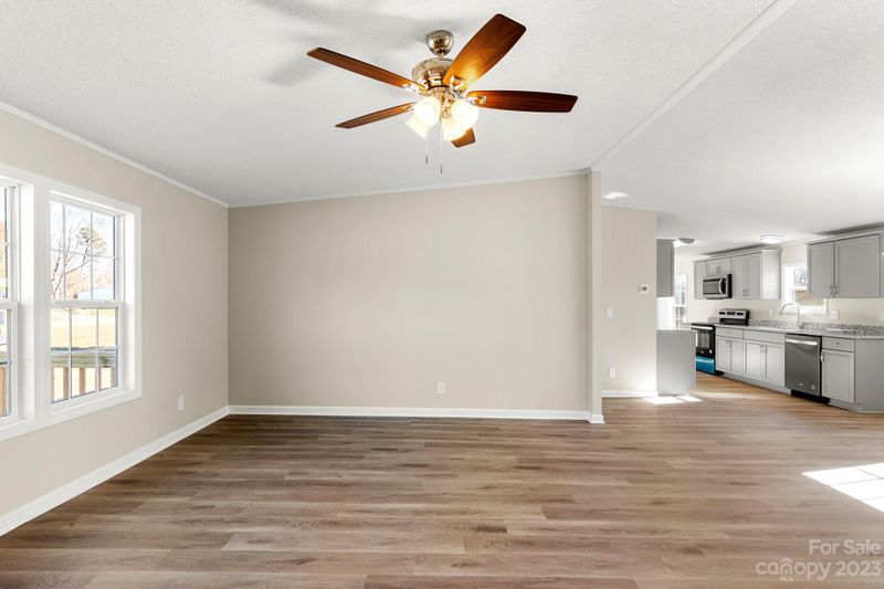 3671 Silver St, Claremont, NC 28610