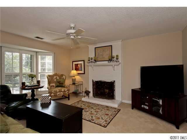 9809 Appleton Ct, Charlotte, NC 28210