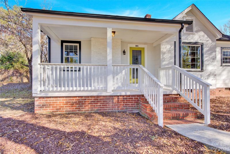 201 Knox St, Clover, SC 29710