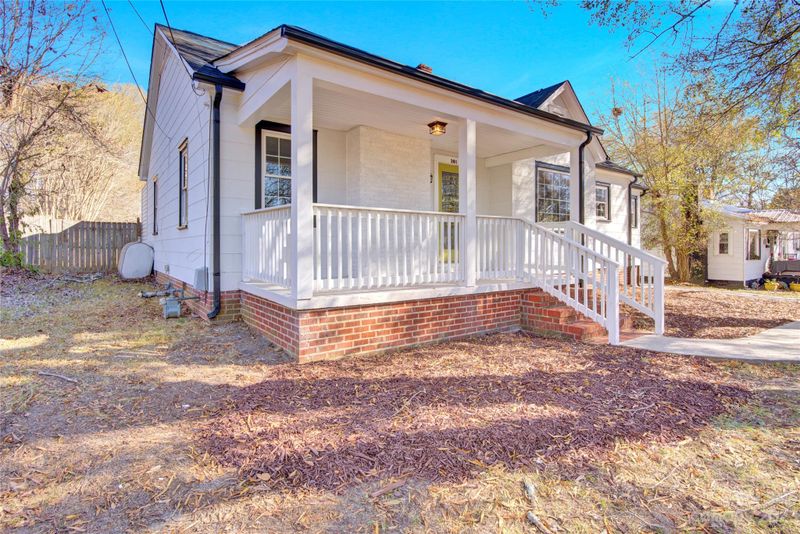 201 Knox St, Clover, SC 29710