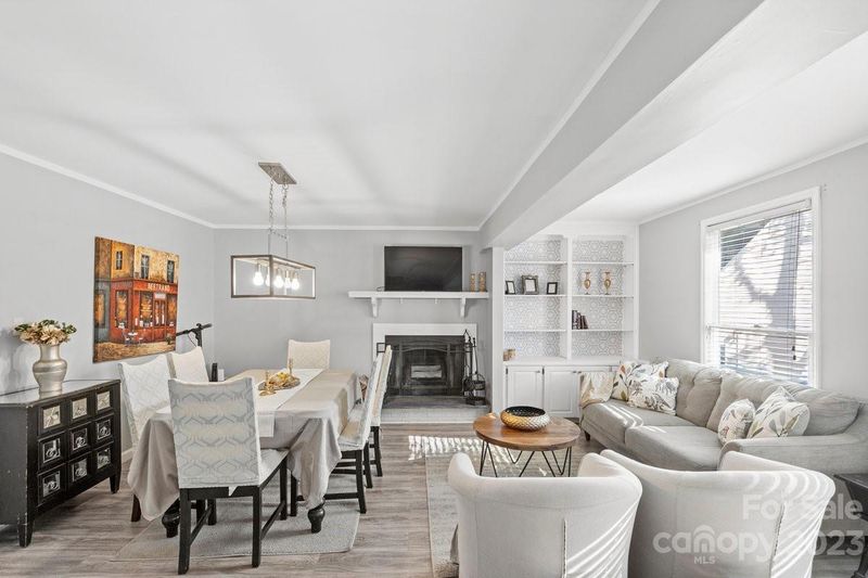 9099 Pitcairn Dr, Tega Cay, SC 29708