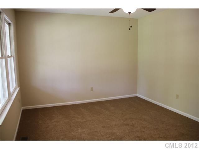 414 Timberlane Dr, Mount Holly, NC 28120
