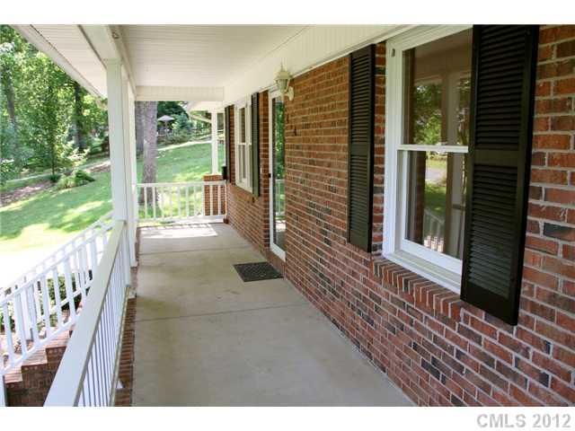 414 Timberlane Dr, Mount Holly, NC 28120
