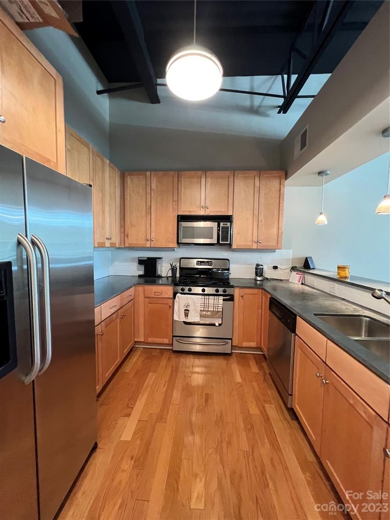 720 Governor Morrison St #202, Charlotte, NC 28211