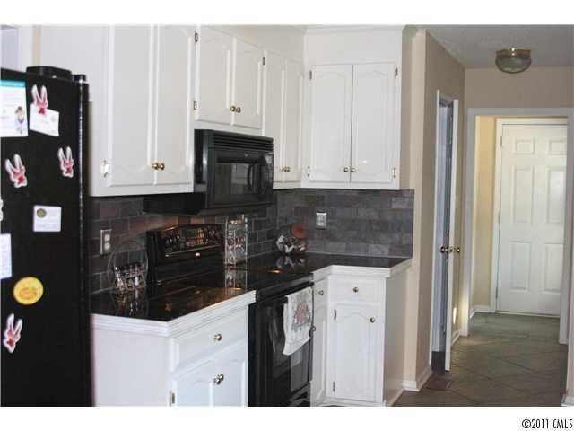 100 Elk Ct #29, Mount Holly, NC 28120
