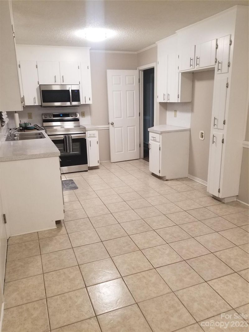 106 Kiser Ln, Statesville, NC 28677