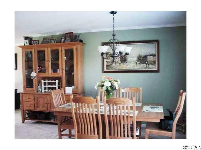 125 Deercroft Dr, Statesville, NC 28625
