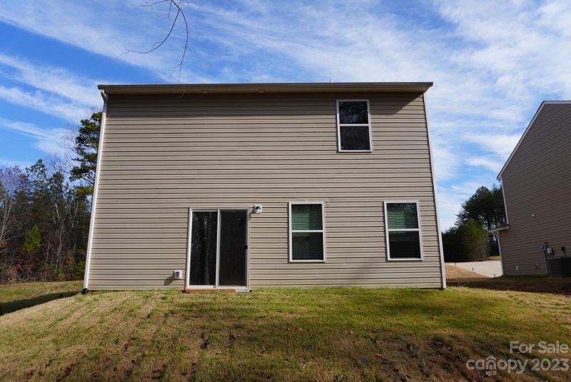 1387 Cannan Mountain Dr, Newton, NC 28658