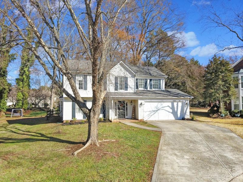 8608 Abbey Brook Ct, Charlotte, NC 28216