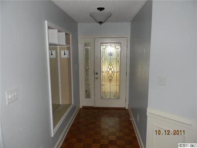 2818 Olde Whitehall Rd, Charlotte, NC 28273