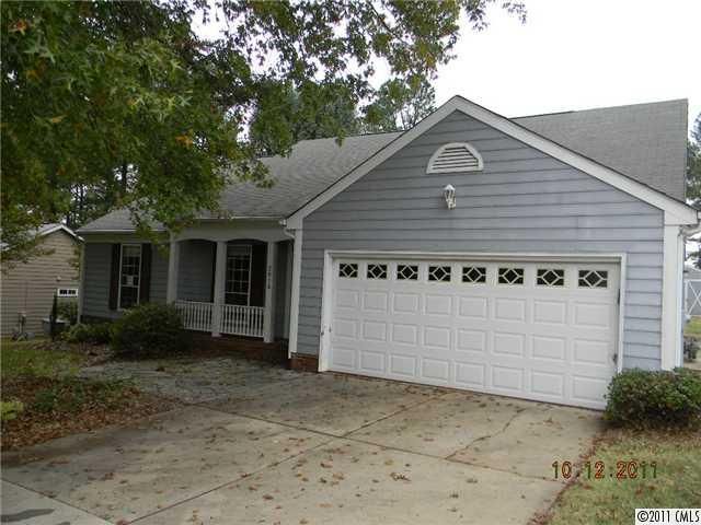 2818 Olde Whitehall Rd, Charlotte, NC 28273