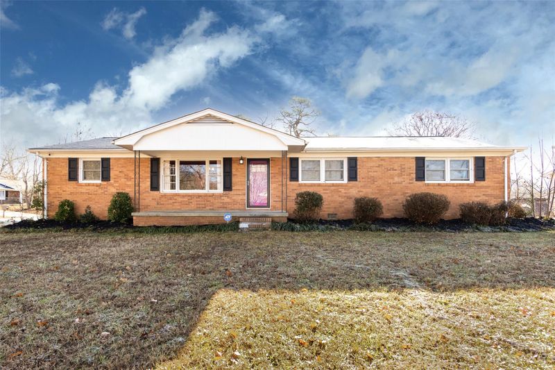 3405 Cinderella Dr, Dallas, NC 28034