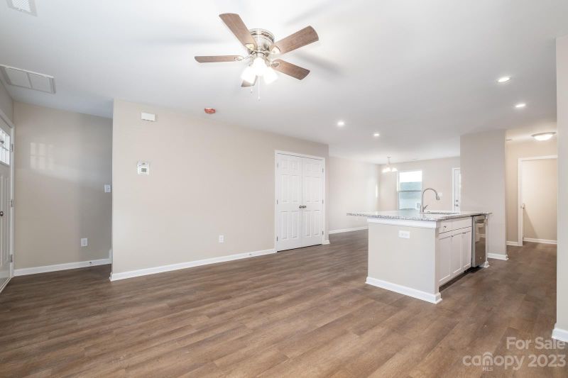 1343 Ontario Dr, Kannapolis, NC 28083